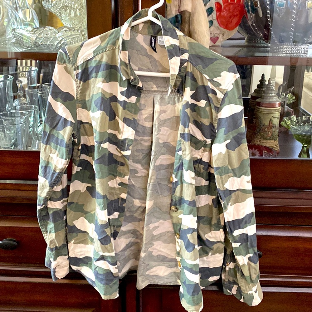A button up from H&M